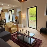 Le Mas Aigaliers Bed & Breakfast 5*