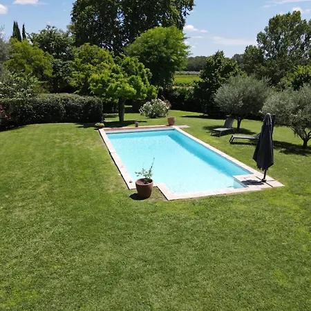 Uzes *