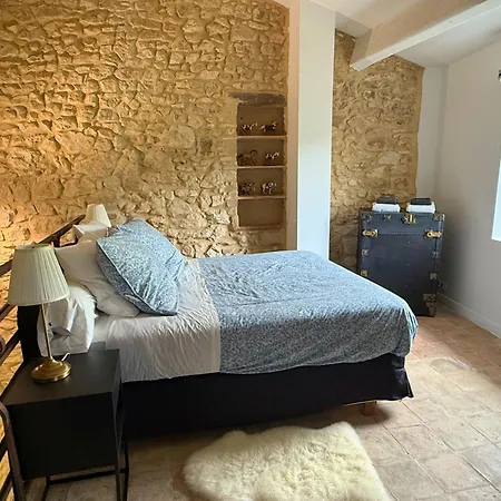 Uzes *