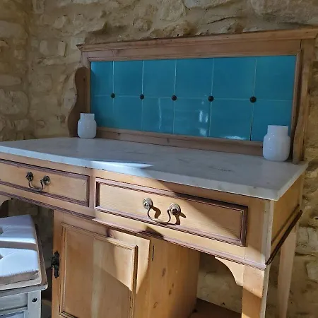 فندق مبيت وإفطار Uzes