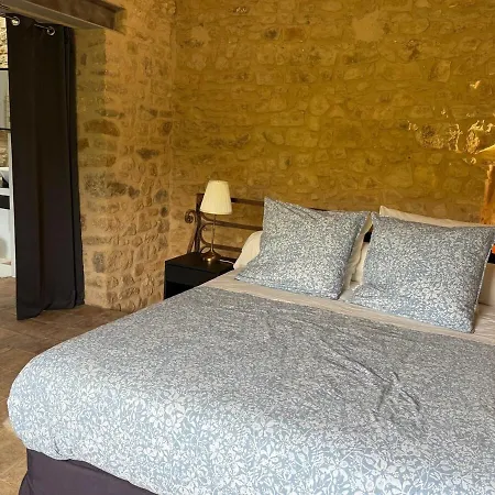 Uzes *